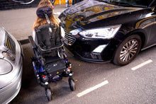 Заредете изображение в инструмента за преглед на галерията, QUICKIE Q300 M Мини Тийнейджъри